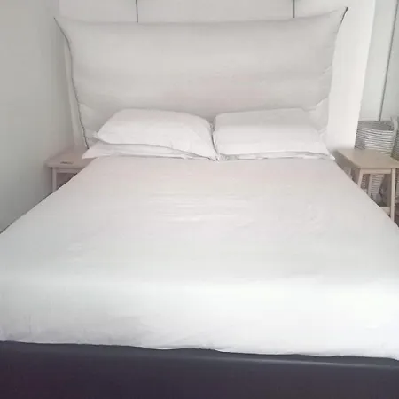 Appartamento New Flat, Canal Saint Martin, Close To Marais *